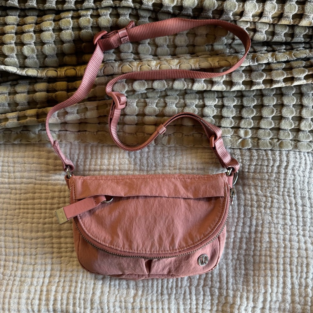 Lululemon All Night Festival Bag Micro